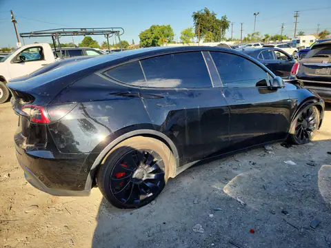 2022 Tesla Model Y VIN 7SAYGDEFXNF338505 фото 3