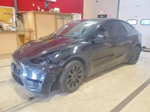 7SAYGAEE1NF379367 Tesla Model Y 2022 — დაზიანება წინა ნაწილი, ფოტო შეკეთებამდე