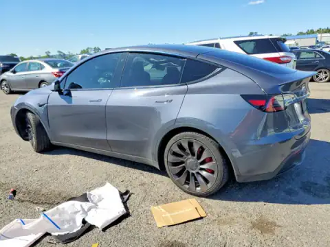 7SAYGDEF2NF396348 — 2022 Tesla Model Y, фото 2 с аукциона Copart, ПЕРЕДНЯЯ ЧАСТЬ