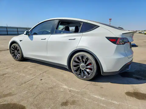 7SAYGDEF6NF389208 — 2022 Tesla Model Y, фото 2 с аукциона Copart 16.10.2026, Боковая часть