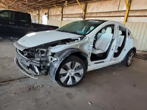 7SAYGDEE5NF512262 — 2022 Tesla Model Y, Front end (Front End), before-repair photos