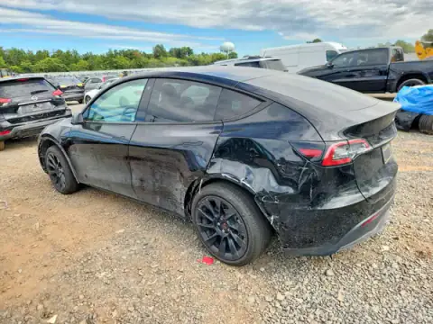 7SAYGDEE2NF314299 — 2022 Tesla Model Y, photo 2 from Copart 22.09.2026, Rear end