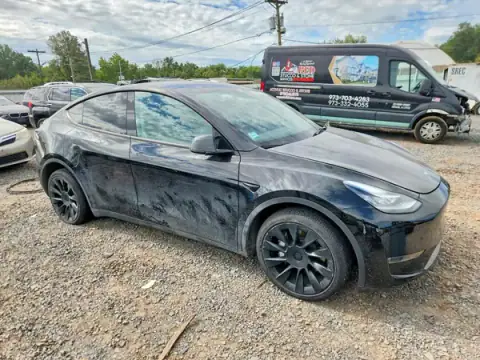 7SAYGDEE2NF314299 — 2022 Tesla Model Y, photo 4 from Copart 22.09.2026, Rear end