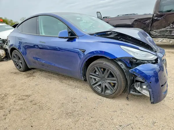 7SAYGDEE3NF317583 — 2022 Tesla Model Y, фото 4 с аукциона Copart, Передняя часть