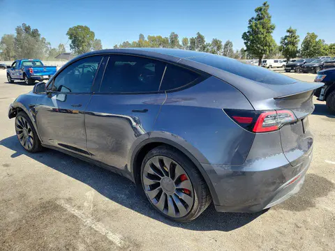 2022 Tesla Model Y VIN 7SAYGDEF8NF439512 фото 2