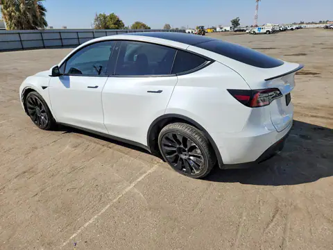 7SAYGDEF7NF410230 — 2022 Tesla Model Y, фото 2 с аукциона Copart 16.10.2026, Боковая часть