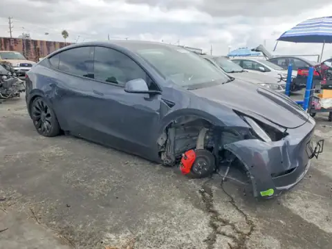7SAYGDEF2NF405775 — 2022 Tesla Model Y, zdjęcie 4 z Copart, Przód