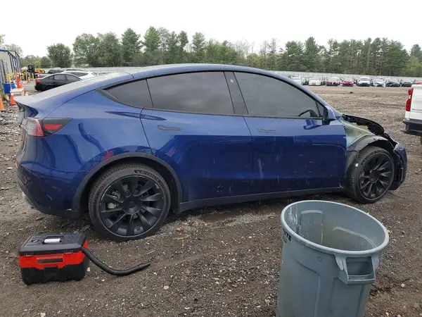7SAYGDEE0NF386019 — 2022 Tesla Model Y, фото 3 с аукциона Copart, Передняя часть