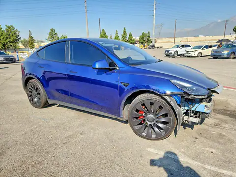 7SAYGDEF9NF501547 — 2022 Tesla Model Y, foto 4 de Copart 27.10.2026, Parte delantera