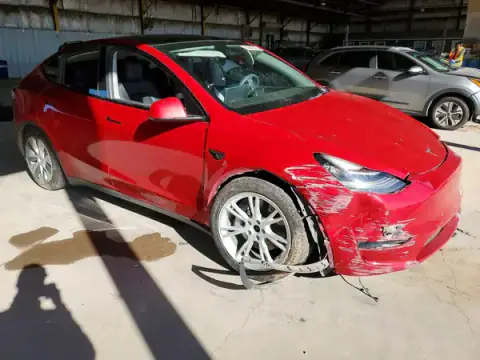 7SAYGDEE3NF414511 — 2022 Tesla Model Y, фото 4 с аукциона Copart 29.09.2026, БОКОВАЯ ЧАСТЬ