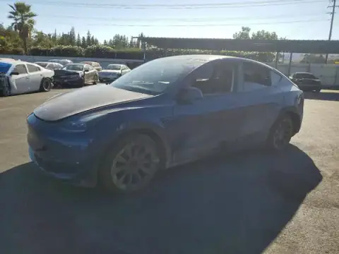 7SAYGAEE2NF520558 — 2022 Tesla Model Y, Parte trasera (Rear End), fotos antes de reparar
