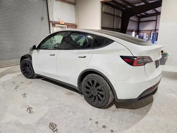 7SAYGAEE1NF518882 — 2022 Tesla Model Y, photo 2 from Copart, Front end