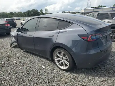 7SAYGDEE6NA022782 — 2022 Tesla Model Y, zdjęcie 2 z Copart, Przód