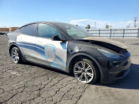 7SAYGDEE3NF380389 — 2022 Tesla Model Y, foto 4 de Copart 22.10.2026, Parte delantera