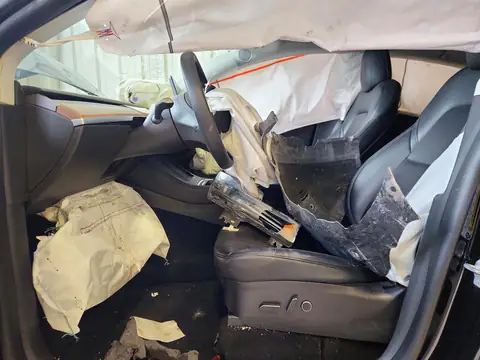 7SAYGDEE7NF329932 — 2022 Tesla Model Y, zdjęcie 7 z Copart, Przód