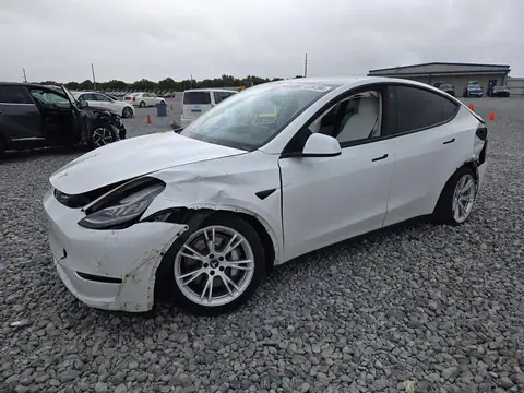 7SAYGDEE3NF506976 — 2022 Tesla Model Y, Front end, before-repair photos