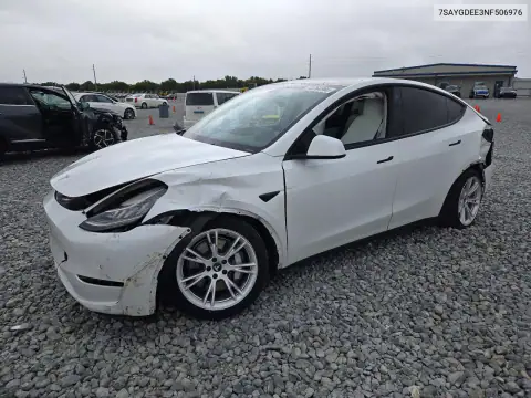 7SAYGDEE3NF506976 — 2022 Tesla Model Y, Parte delantera, fotos antes de reparar