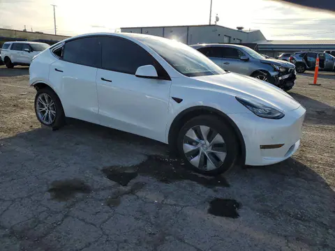 2022 Tesla Model Y VIN 7SAYGAEE0NF339751 фото 4