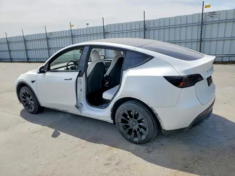 7SAYGDEE8PF909564 — 2023 Tesla Model Y, фото 2 с аукциона Copart 29.09.2026, Боковая часть