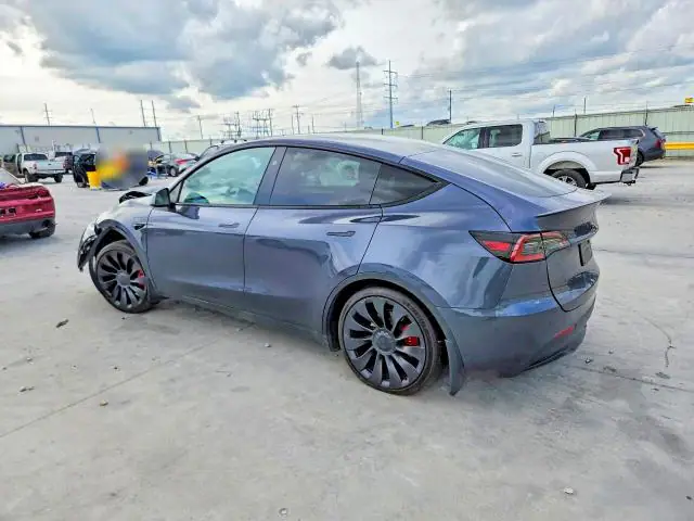 2023 TESLA MODEL Y VIN 7SAYGDEF7PF874976 фото 2