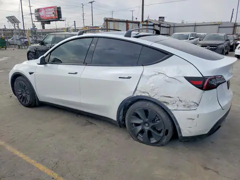 2023 TESLA MODEL Y VIN 7SAYGAEE1PF881184 фото 2
