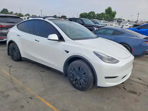 2023 TESLA MODEL Y VIN 7SAYGAEE1PF881184 фото 4