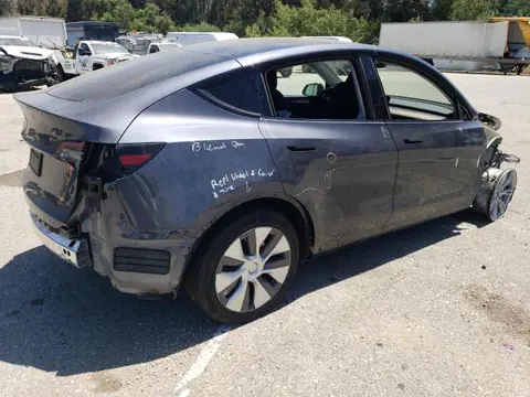 2023 Tesla Model Y VIN 7SAYGDED2PF946424 фото 3
