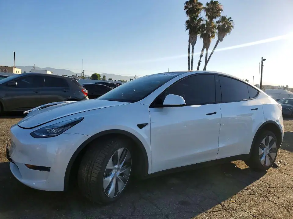 7SAYGDEE9PA066195 Tesla Model Y 2023 — Front end damage, before-repair photo