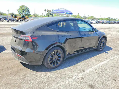 7SAYGAEE0PF634853 — 2023 Tesla Model Y, photo 3 from Copart 16.10.2026, Side