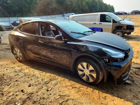 2023 TESLA MODEL Y VIN 7SAYGDEE8PA127844 фото 4