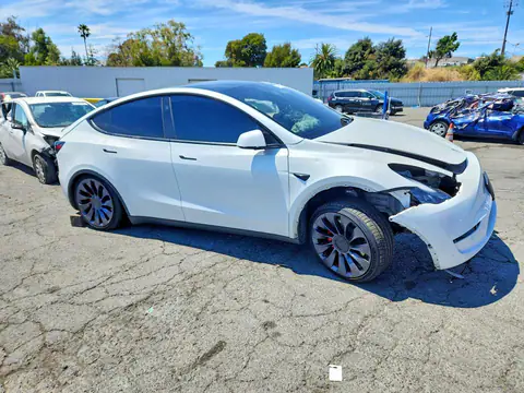 7SAYGDEF9PF922011 — 2023 Tesla Model Y, zdjęcie 4 z Copart 23.10.2026, Przód