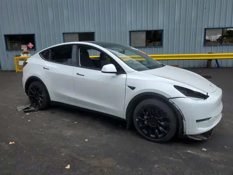 7SAYGDEEXPF685715 — 2023 Tesla Model Y, photo 4 from Copart 14.10.2026, Front end