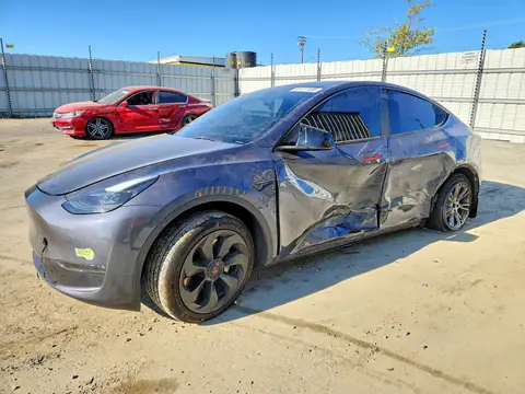 7SAYGDEE8PA163162 — 2023 Tesla Model Y, Bok (Side), zdjęć przed naprawą