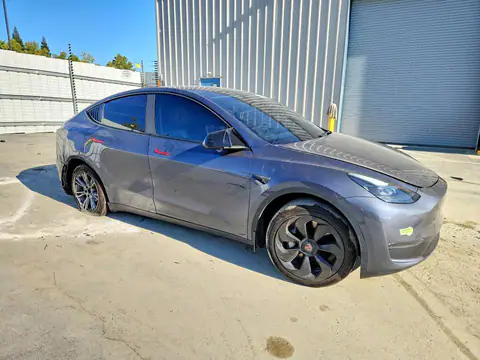 7SAYGDEE8PA163162 — 2023 Tesla Model Y, ფოტო 4, Copart 20.10.2026, გვერდითი ნაწილი