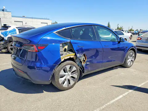 7SAYGDEE8PA208018 — 2023 Tesla Model Y, фото 3 с аукциона Copart 29.09.2026, Боковая часть