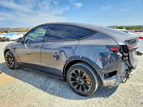 7SAYGDEEXPF907881 — 2023 Tesla Model Y, photo 2 from Copart 30.09.2026, Rear end