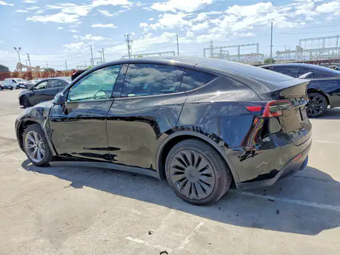 7SAYGDEE0PF882439 — 2023 Tesla Model Y, фото 2 з Copart 28.10.2026, Передня частина