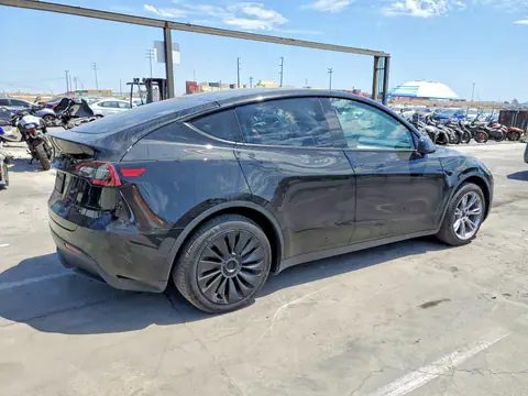 7SAYGDEE0PF882439 — 2023 Tesla Model Y, фото 3 з Copart 28.10.2026, Передня частина