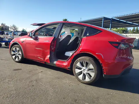 7SAYGDEE9PF806587 — 2023 Tesla Model Y, photo 2 from Copart 15.10.2026, Side