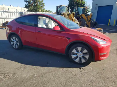 7SAYGDEE9PF806587 — 2023 Tesla Model Y, photo 4 from Copart 15.10.2026, Side