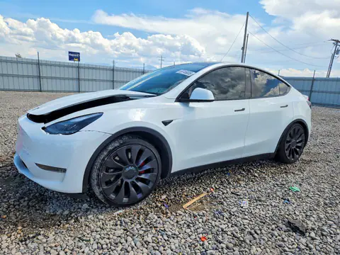 7SAYGDEF7PF848586 — 2023 Tesla Model Y, Lateral (Side), fotos antes de reparar