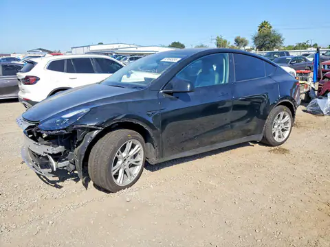 7SAYGAEE6PF915135 — 2023 Tesla Model Y, Parte delantera (Front End), fotos antes de reparar