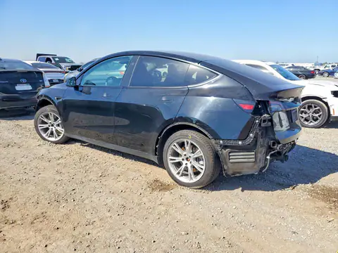 7SAYGAEE6PF915135 — 2023 Tesla Model Y, foto 2 de Copart 23.10.2026, Parte delantera