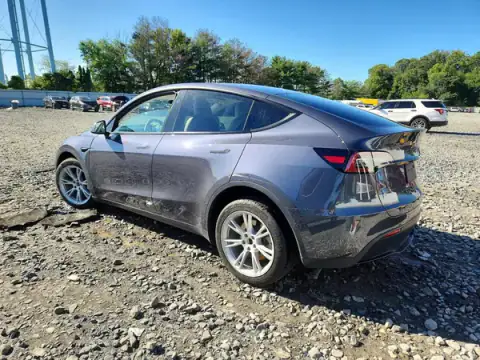 7SAYGDEE5PF872568 — 2023 Tesla Model Y, ფოტო 2, Copart 21.10.2026, გვერდითი ნაწილი