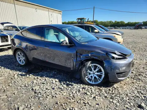 7SAYGDEE5PF872568 — 2023 Tesla Model Y, ფოტო 4, Copart 21.10.2026, გვერდითი ნაწილი