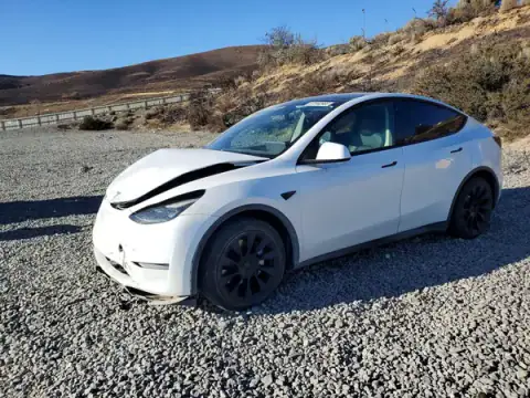 7SAYGAEE3PF745641 Tesla Model Y 2023 — Front end damage, before-repair photo
