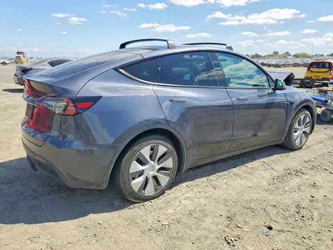 2023 Tesla Model Y VIN 7SAYGAEE2PF865561 фото 3