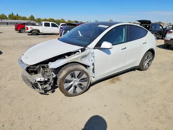 7SAYGDEE2PF671002 Tesla Model Y 2023 — повреждение Передняя часть, фото до ремонта