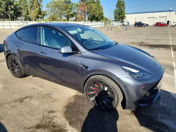 7SAYGDEF5PF874152 — 2023 Tesla Model Y, photo 4 from Copart, Minor dents and scratches