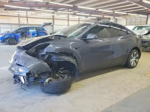 7SAYGDEE6PF978267 Tesla Model Y 2023 — Front end damage, before-repair photo